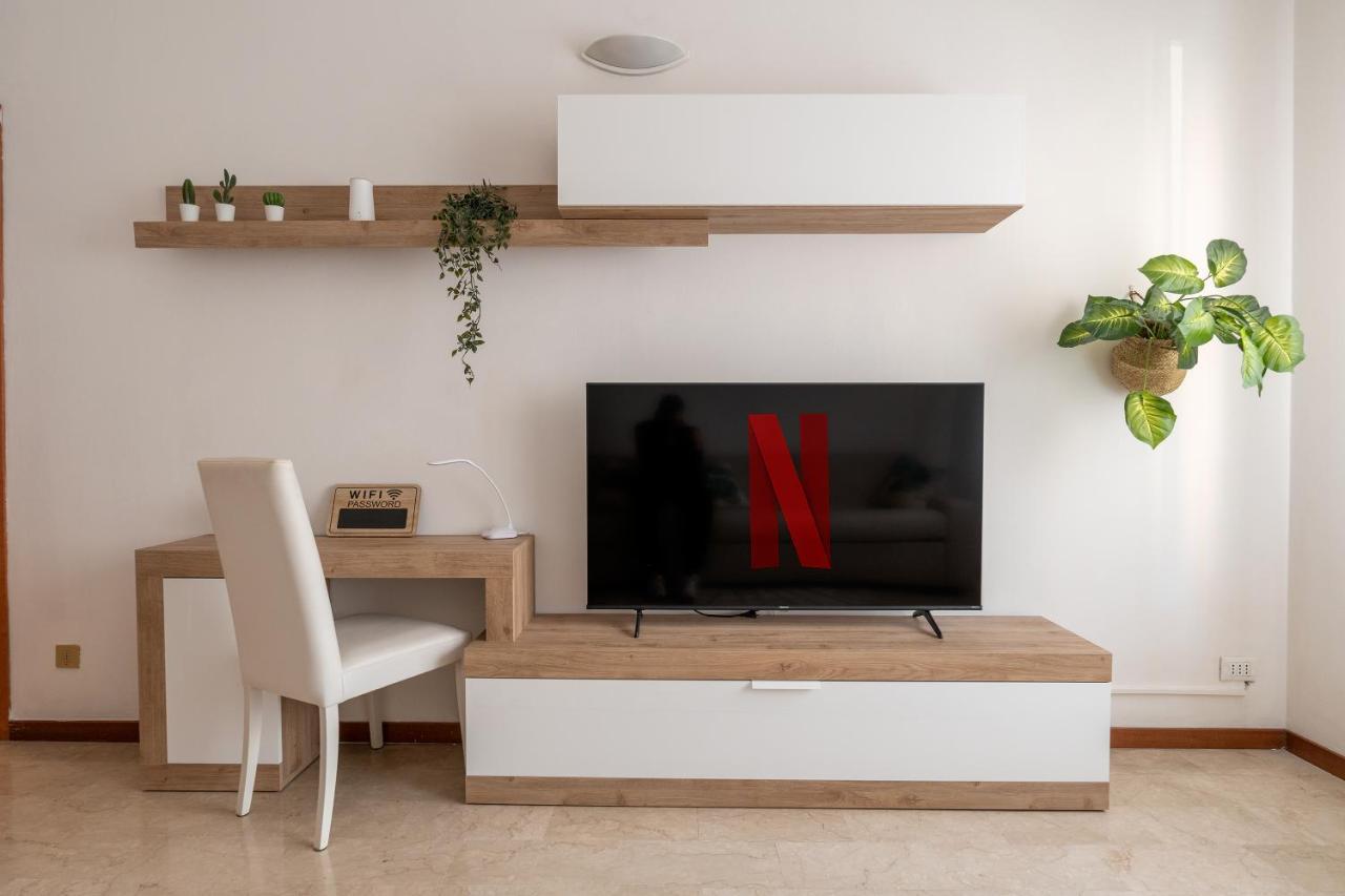 Apartament San Siro Big House Wifi Netflix Free Parking Mediolan Zewnętrze zdjęcie